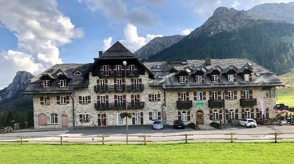 Appartamenti Panoramici Direttamente Sulle Piste Da Sci - Golf Hotel Carezza - Nova Levante Bozen Exterior foto